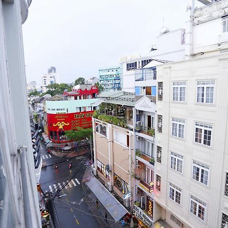 Le Petit Sai Gon Hotel Хошимин Экстерьер фото