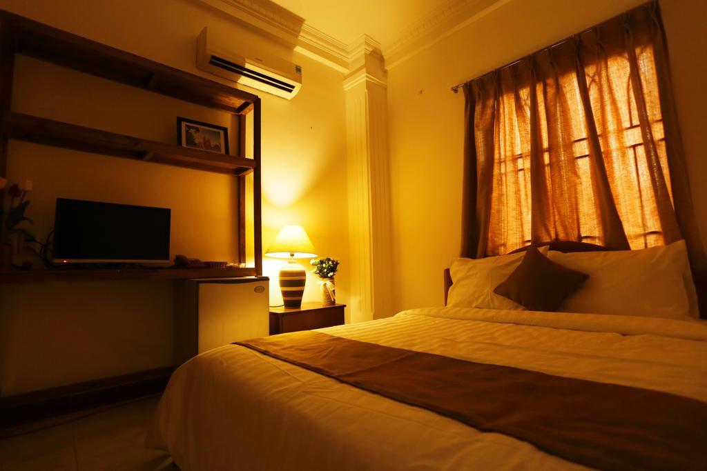 Le Petit Sai Gon Hotel Хошимин Экстерьер фото